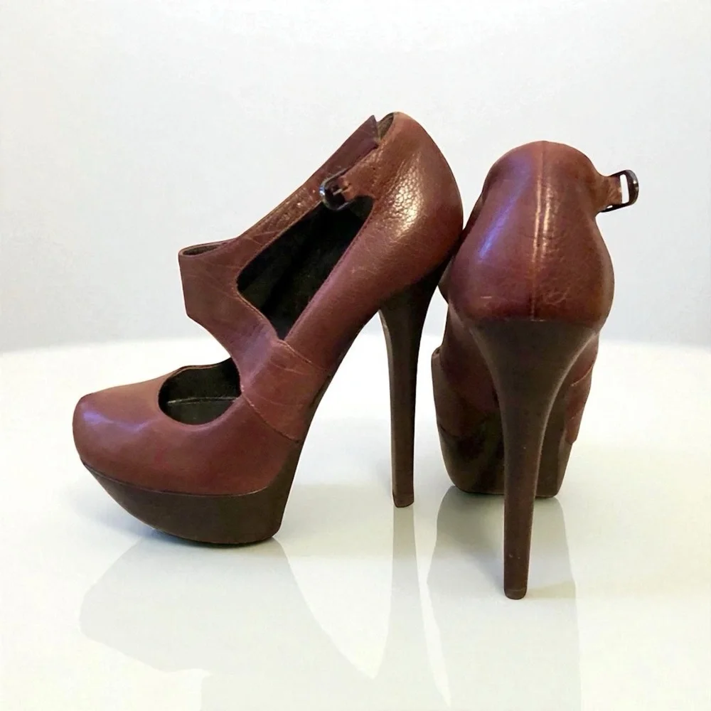 Fendi Butterfly Platform Heels EU 37/US 6.5 Vacchetta Marrone Mary Jane Pumps